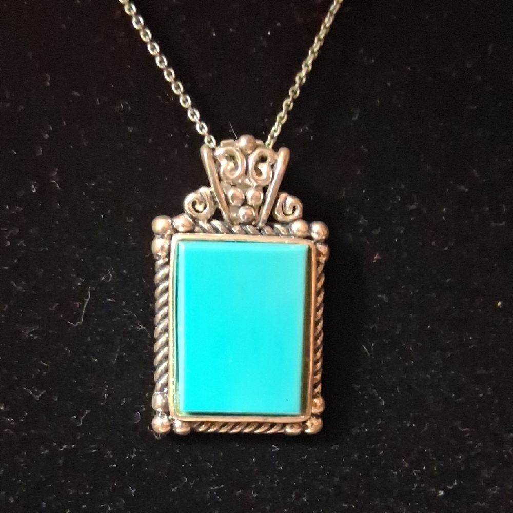 Silver .925 turquoise pendant 1.5" tall, 3/4" wide